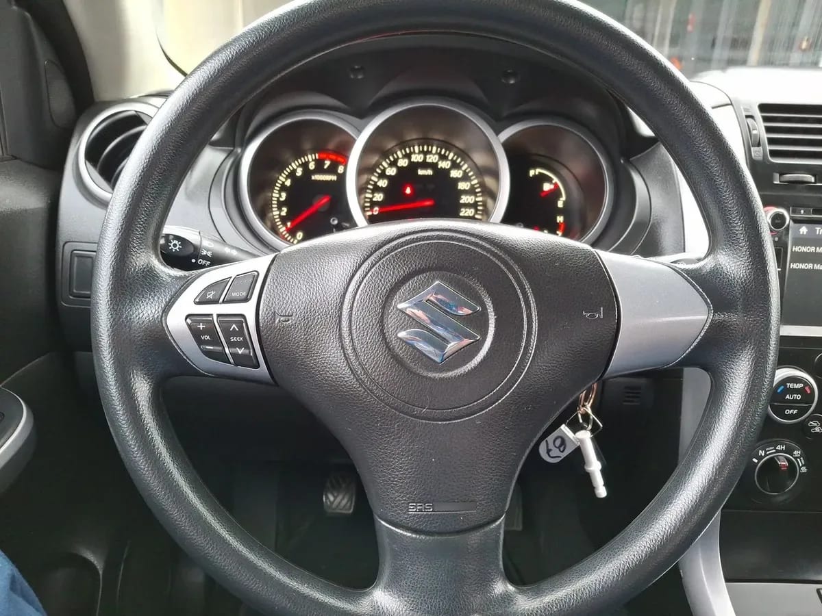 Suzuki Grand Vitara 2.4 Glx Nav 4wd Mt 3p año 2019