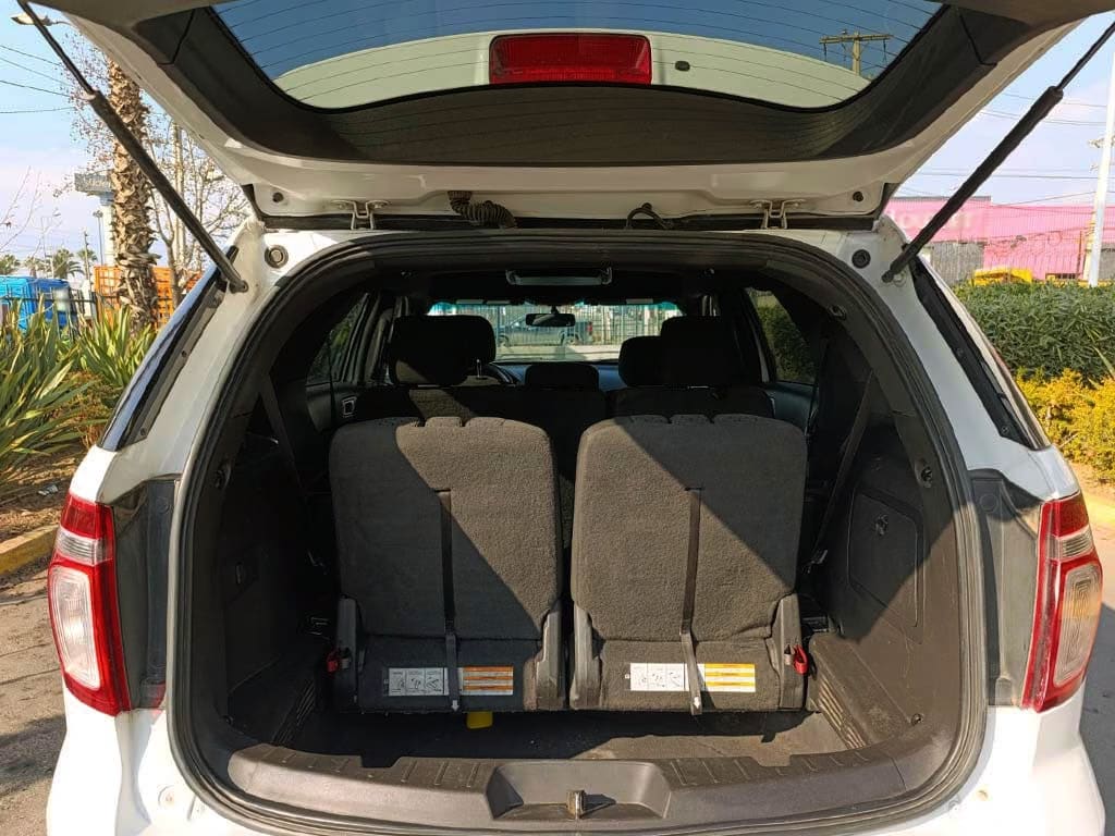 Ford Explorer Xlt 4x2 año 2014