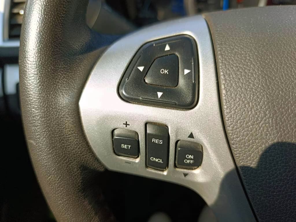 Ford Explorer Xlt 4x2 año 2014