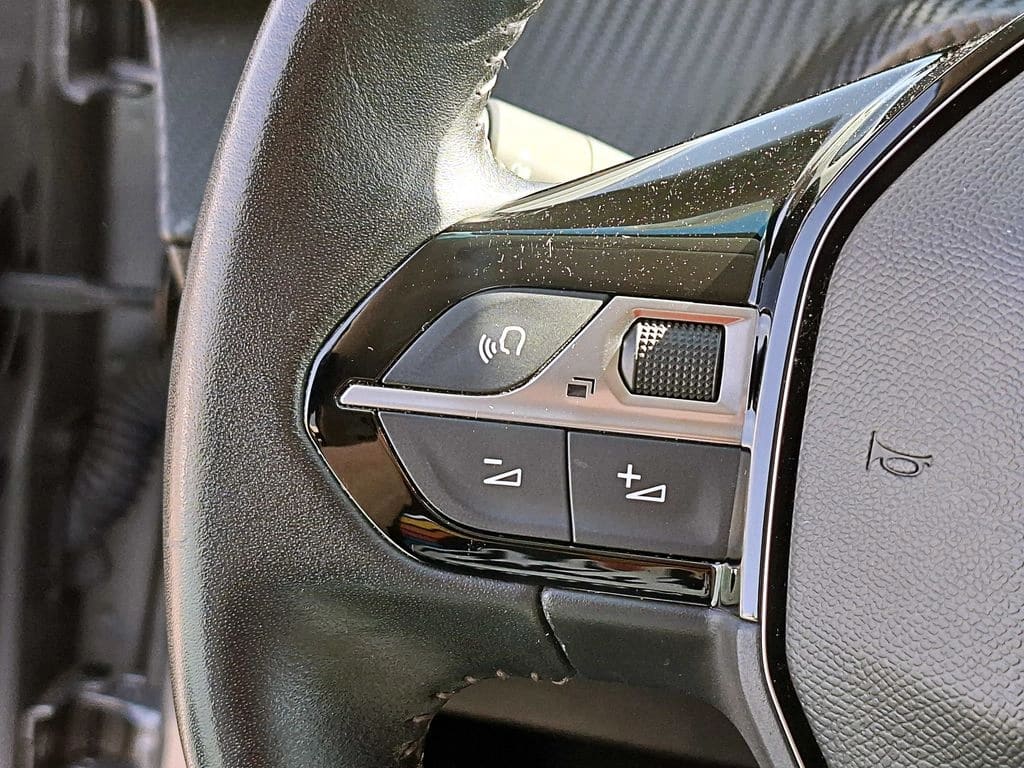 Peugeot 208 Puretech 75 1.2 año 2022