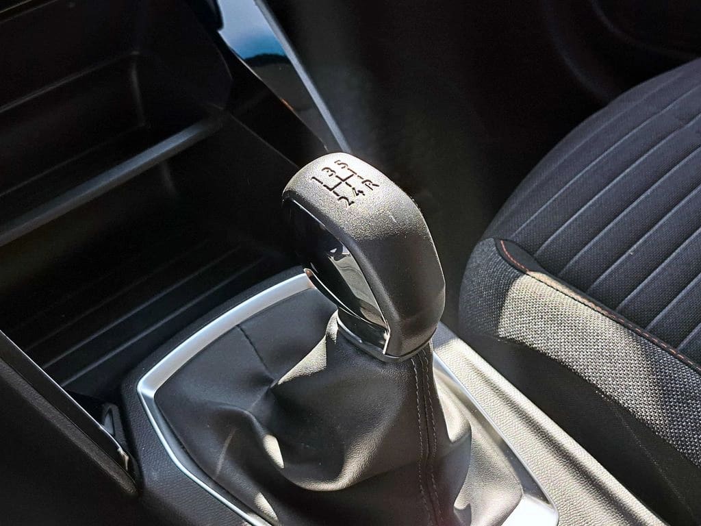 Peugeot 208 Puretech 75 1.2 año 2022