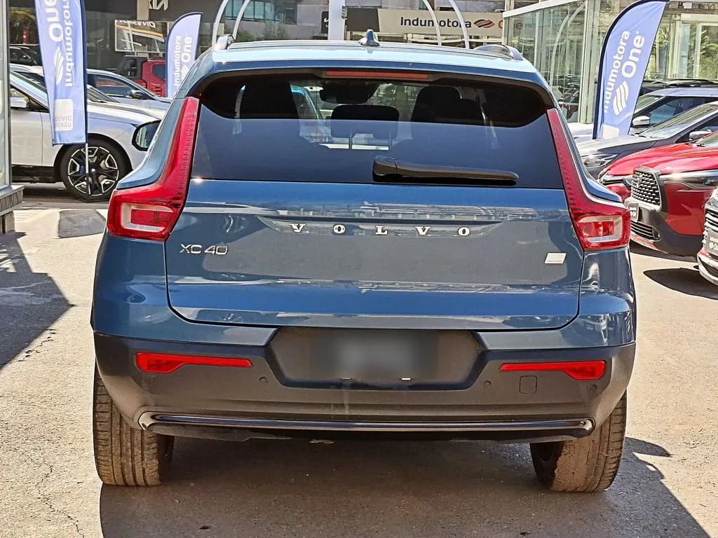 Volvo Xc40 T5 Hybrid R Design 1.5 At año 2023