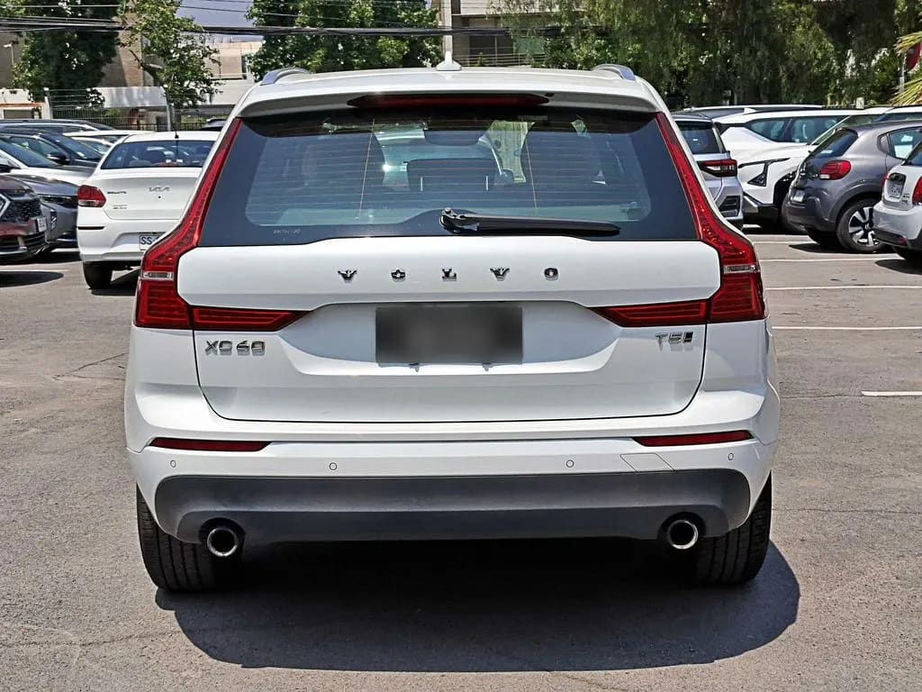 Volvo Xc60 2.0 T5 4x4 At 5p año 2021