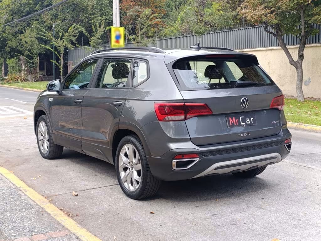 Volkswagen Taos Comfortline año 2023