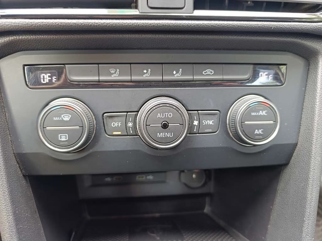 Volkswagen Taos Comfortline año 2023