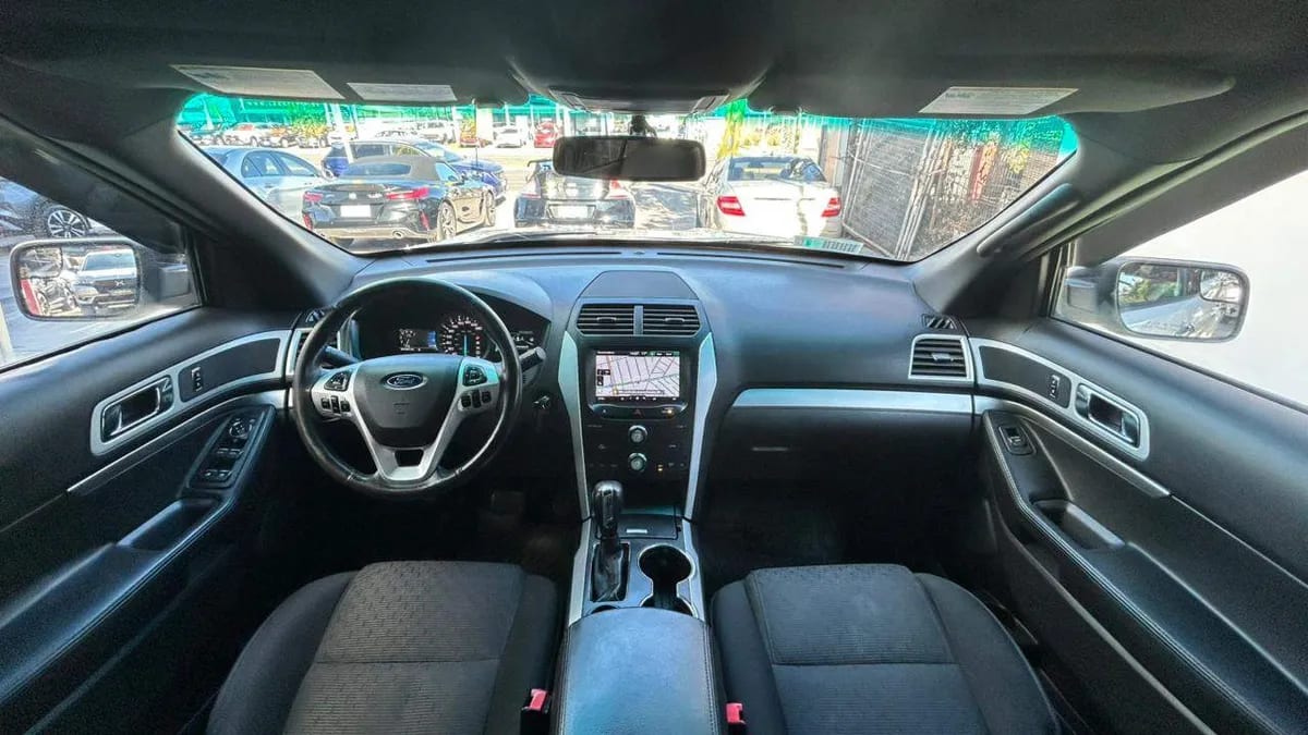 Ford Explorer Xlt 4x2 3.5 Aut año 2015