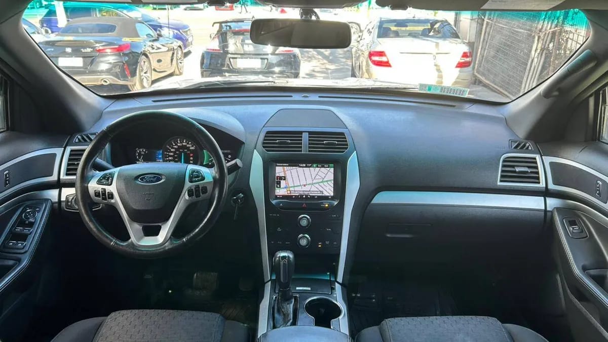 Ford Explorer Xlt 4x2 3.5 Aut año 2015