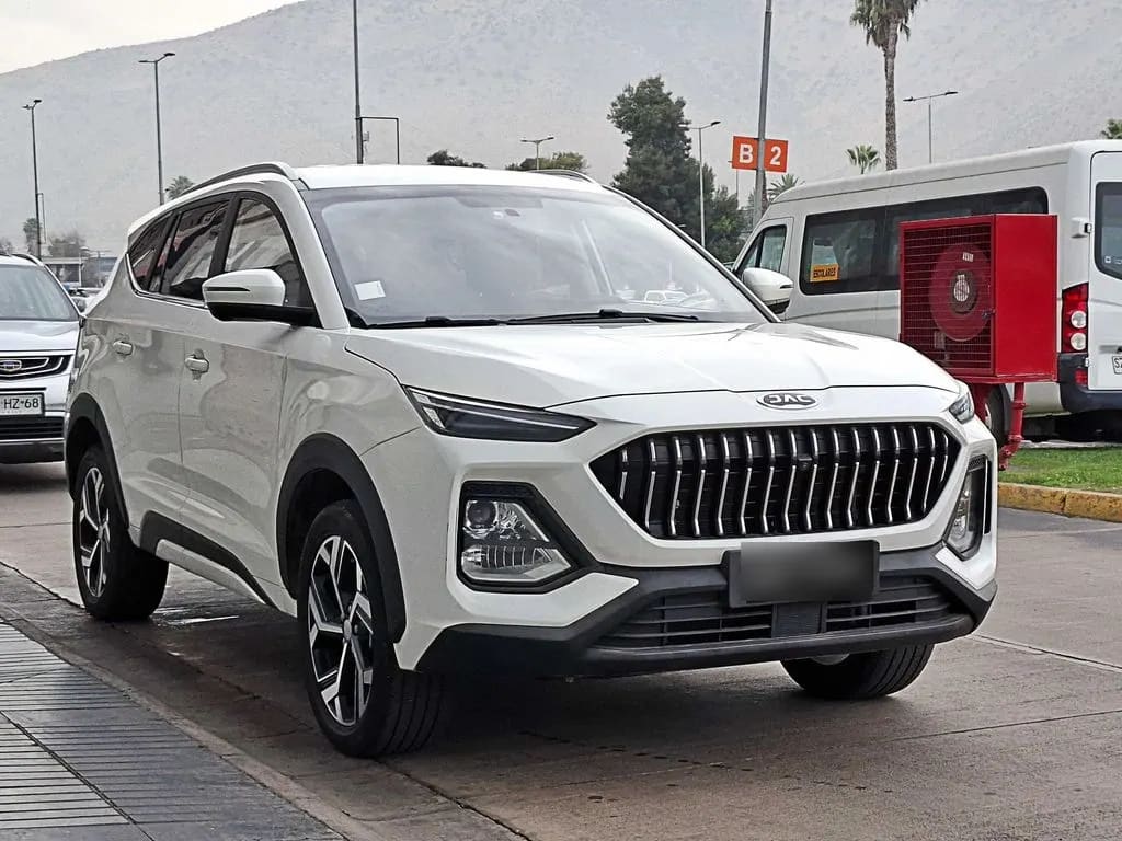 Jac Js8 1.5 Luxury Se 4x2 Dct At 5p año 2023