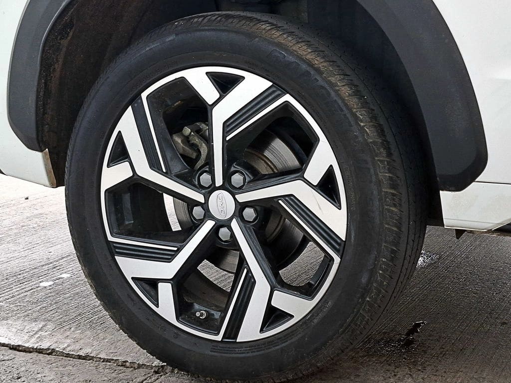 Jac Js8 1.5 Luxury Se 4x2 Dct At 5p año 2023