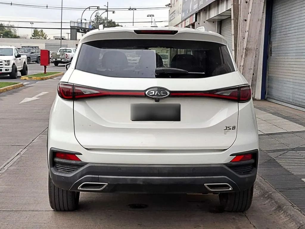 Jac Js8 1.5 Luxury Se 4x2 Dct At 5p año 2023