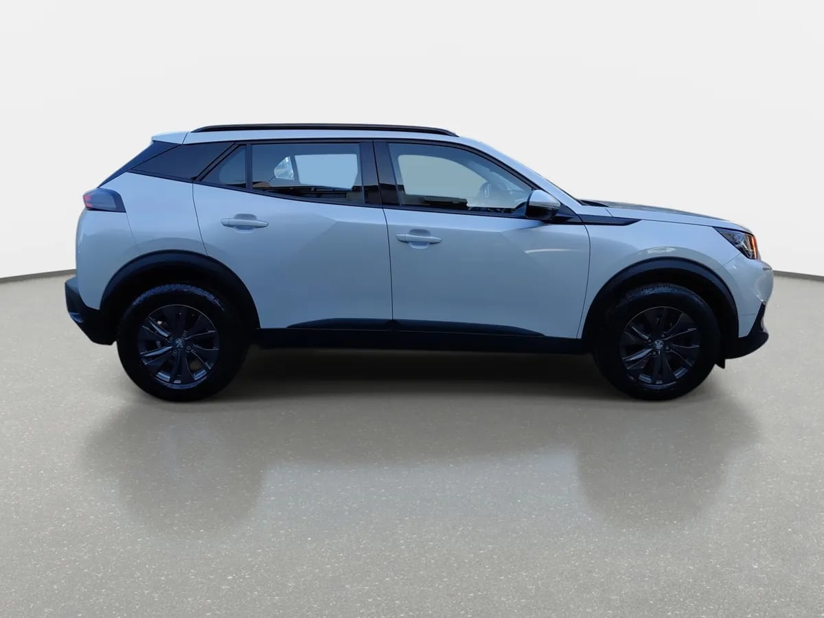 Peugeot 2008 1.2 Active Puretech 4x2 130 Mt 5p año 2021