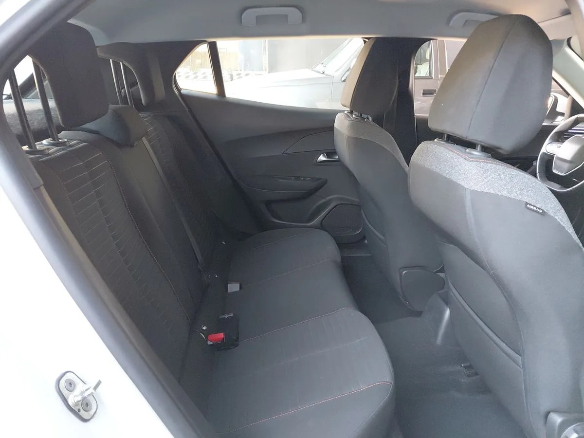 Peugeot 2008 1.2 Active Puretech 4x2 130 Mt 5p año 2021
