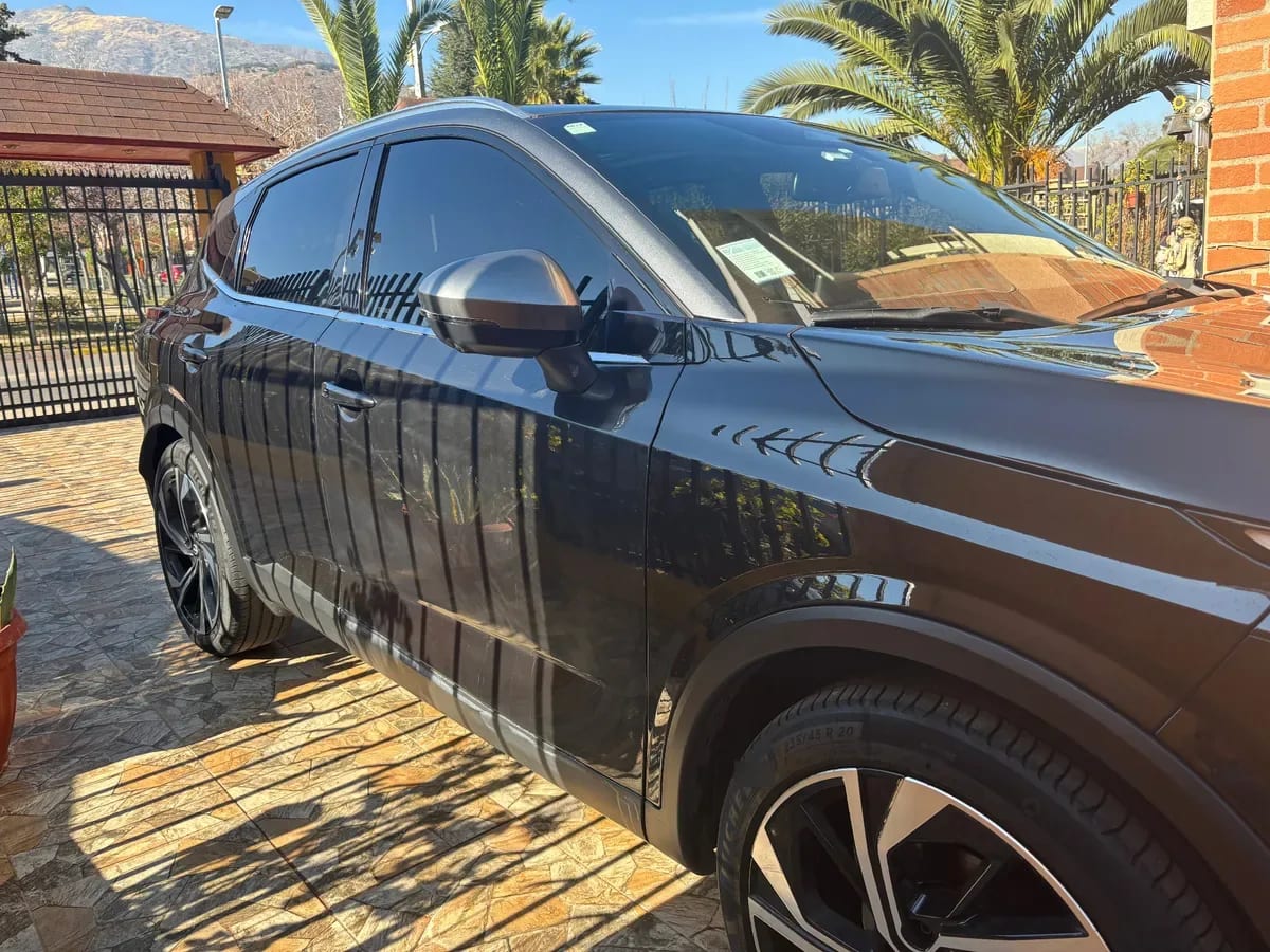 NISSAN QASHQAI 2.0 Exclusive At 4x4 año 2024