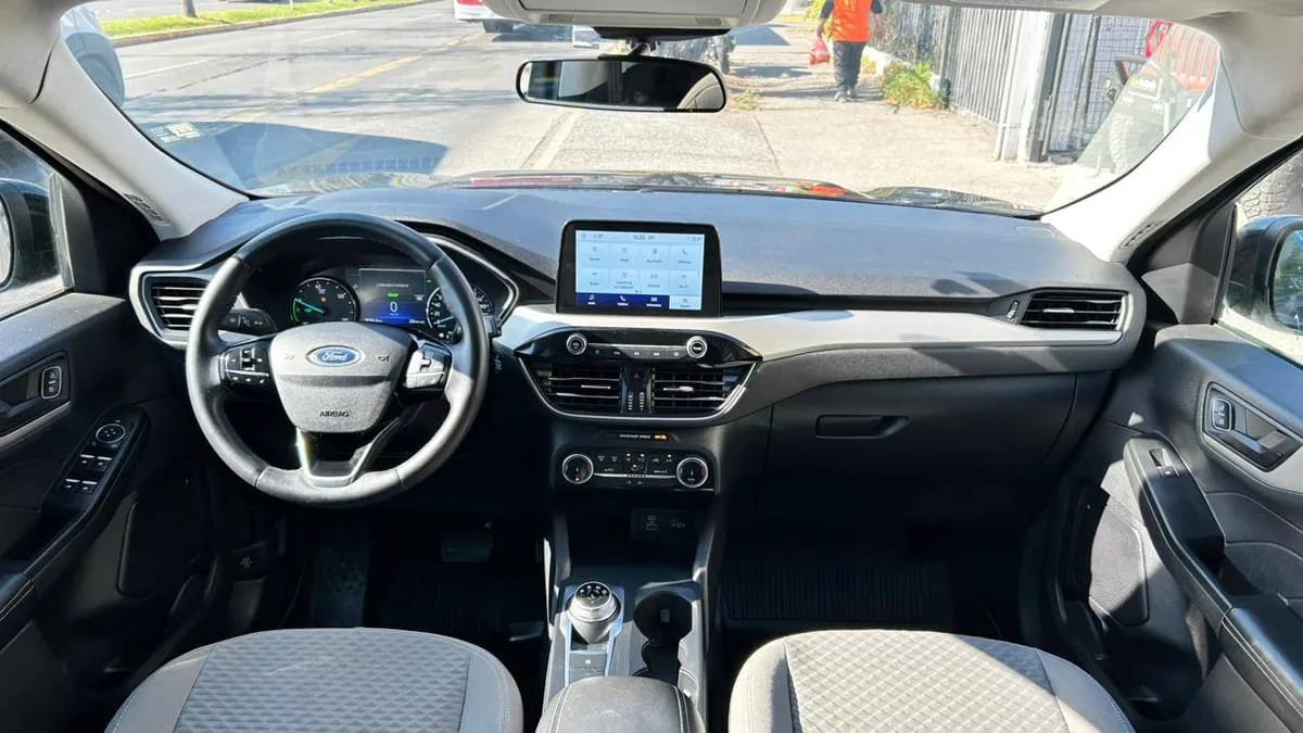 Ford Escape 2.5 Atkinson Se Hybrid Fwd At año 2023