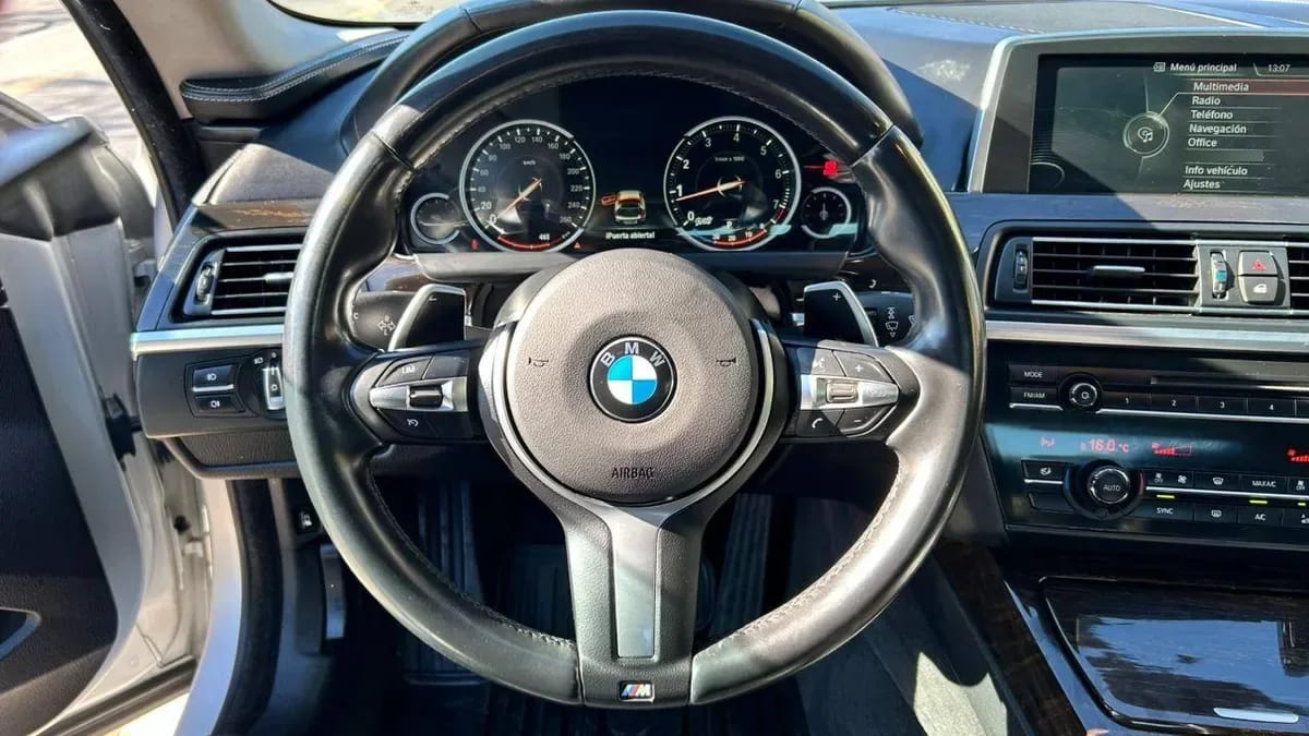 Bmw 650i Coupe  Aut 4.4 4x2 At 2p año 2015