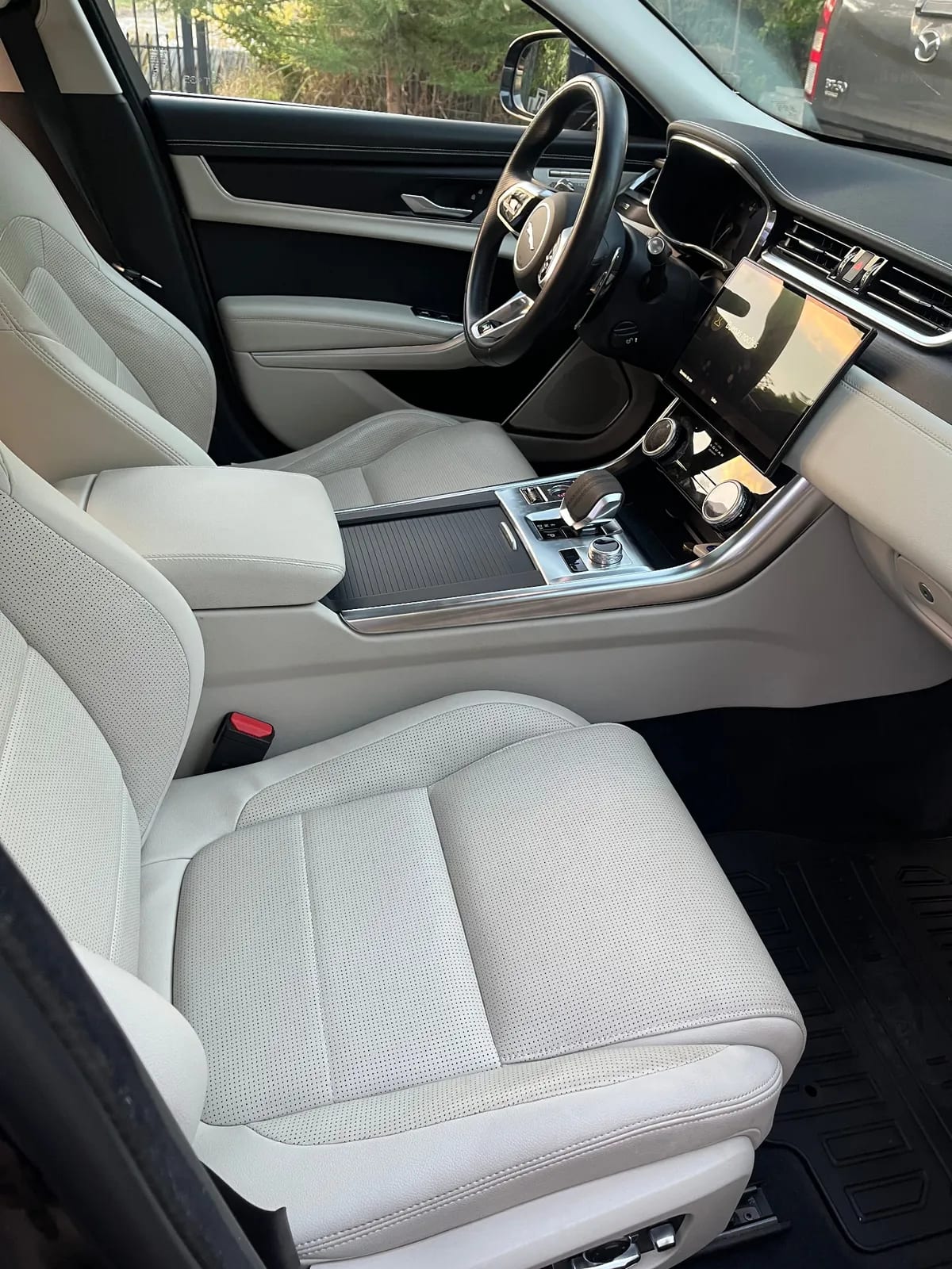 JAGUAR XF Otra año 2023