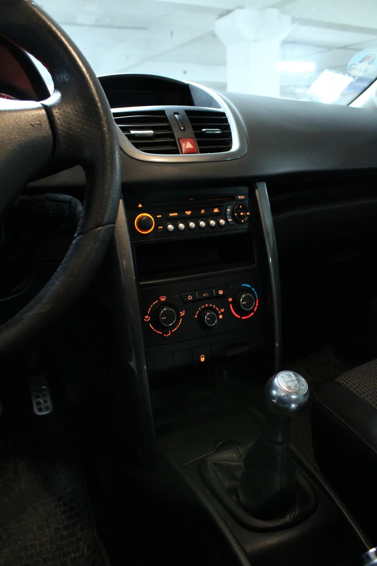 PEUGEOT 207 1.4 Premium Sportium Mt año 2011