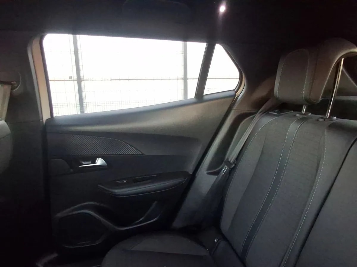 Peugeot 2008 1.5 Allure Bluehdi 130 4x2 At 5p año 2023
