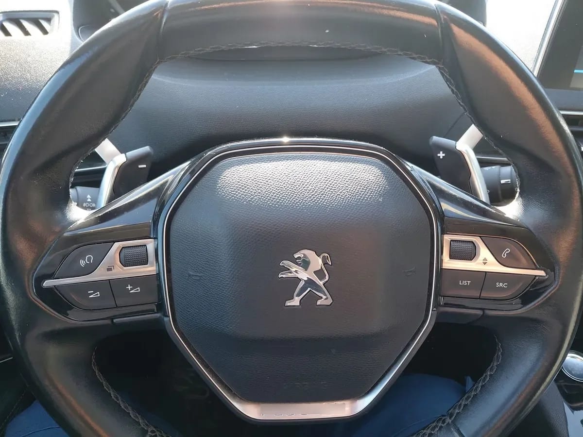 Peugeot 5008 1.5 Allure Bluehdi 4x2 130 Eat6 5p año 2020