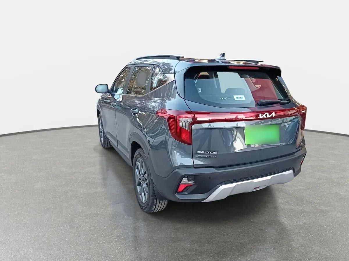 Kia Seltos 1.5 Ex 4x2 Ivt At 5p año 2024