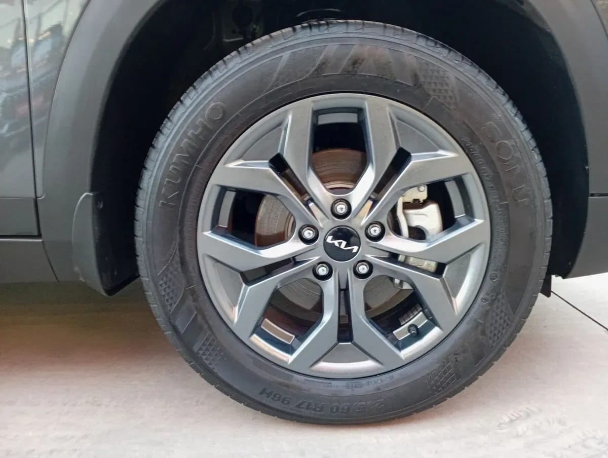 Kia Seltos 1.5 Ex 4x2 Ivt At 5p año 2024
