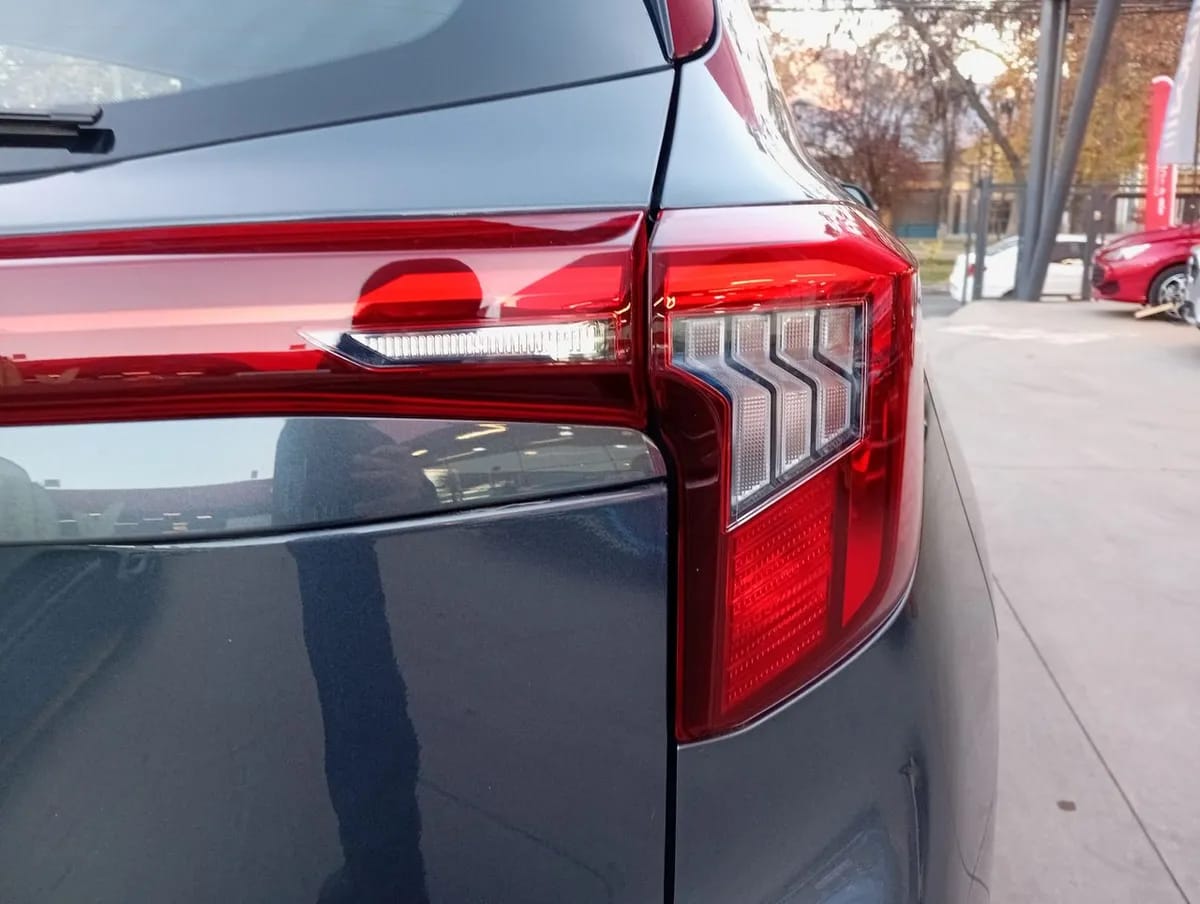Kia Seltos 1.5 Ex 4x2 Ivt At 5p año 2024