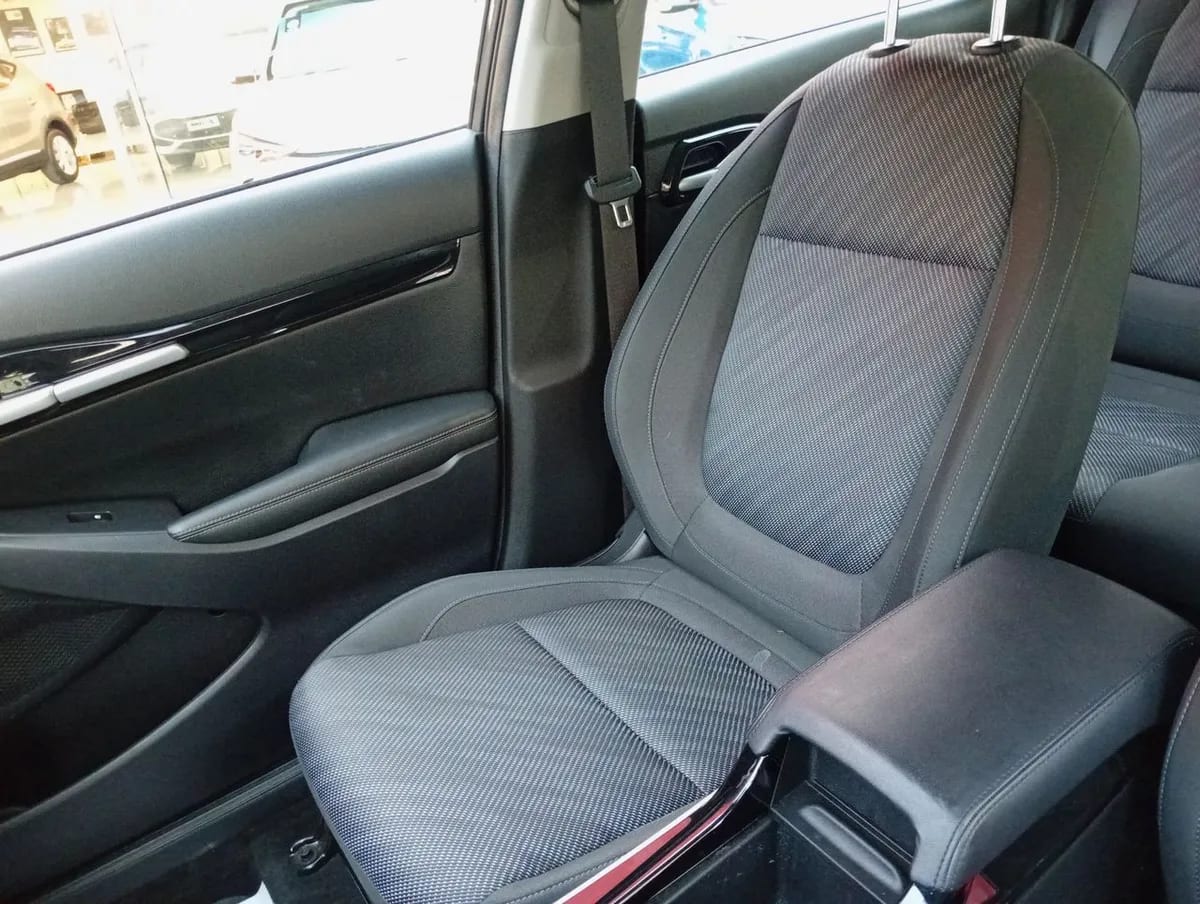 Kia Seltos 1.5 Ex 4x2 Ivt At 5p año 2024