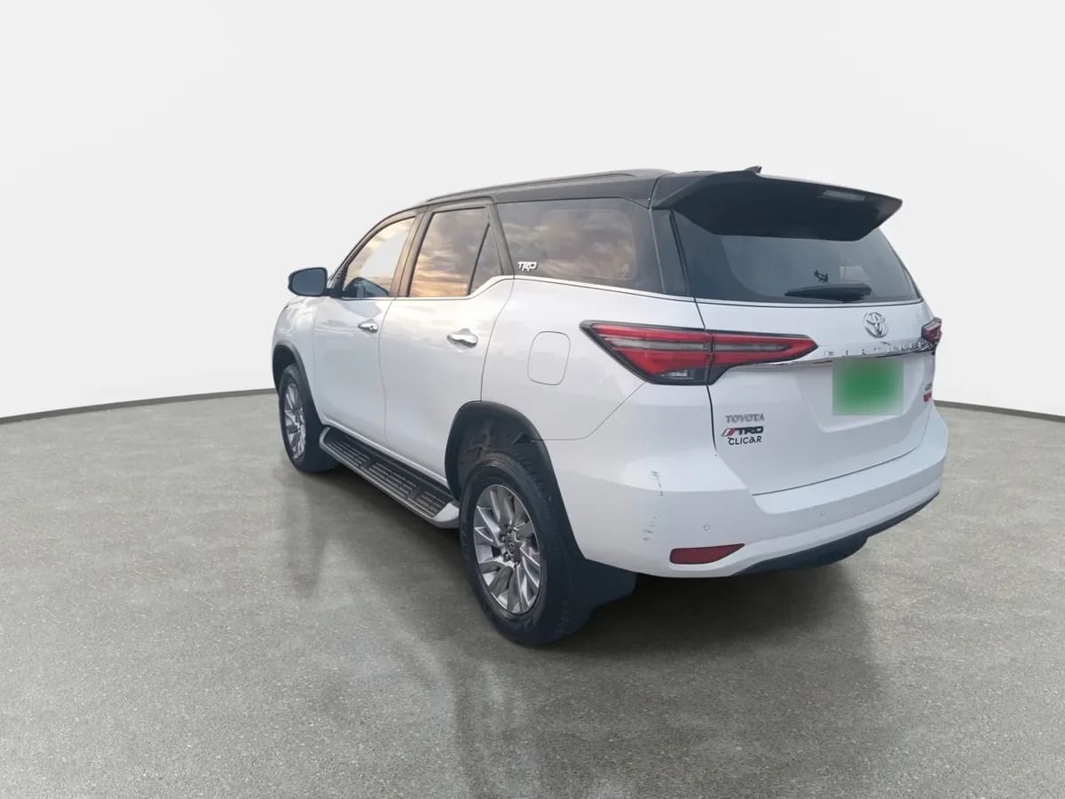 Toyota Fortunner 2.7 Srx 4x2 At 5p año 2022