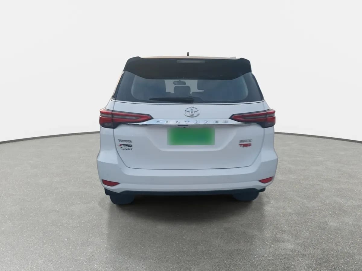 Toyota Fortunner 2.7 Srx 4x2 At 5p año 2022