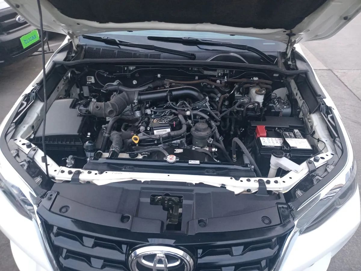 Toyota Fortunner 2.7 Srx 4x2 At 5p año 2022