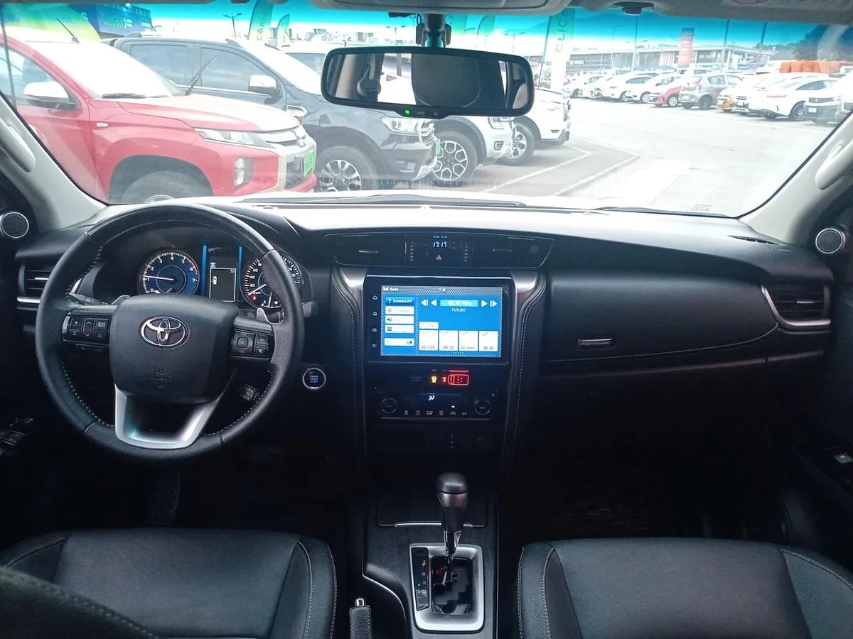 Toyota Fortunner 2.7 Srx 4x2 At 5p año 2022