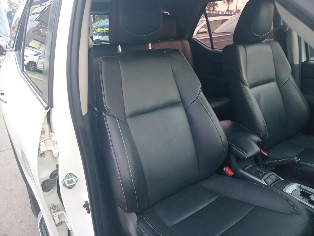 Toyota Fortunner 2.7 Srx 4x2 At 5p año 2022