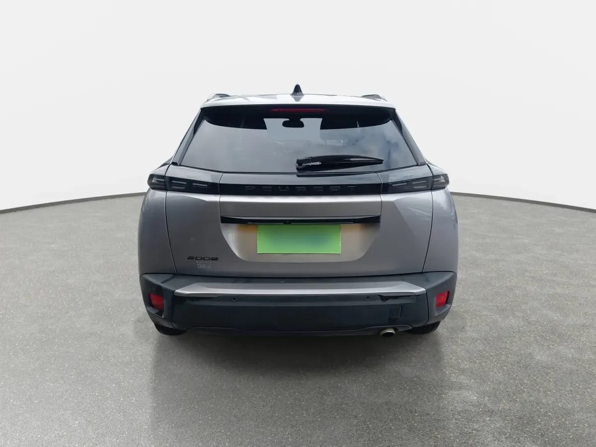 Peugeot 2008 1.5 Allure Pack Bluehdi 130hp Diesel 4x2 Eat8 5p año 2024