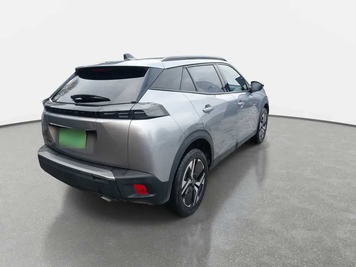 Peugeot 2008 1.5 Allure Pack Bluehdi 130hp Diesel 4x2 Eat8 5p año 2024
