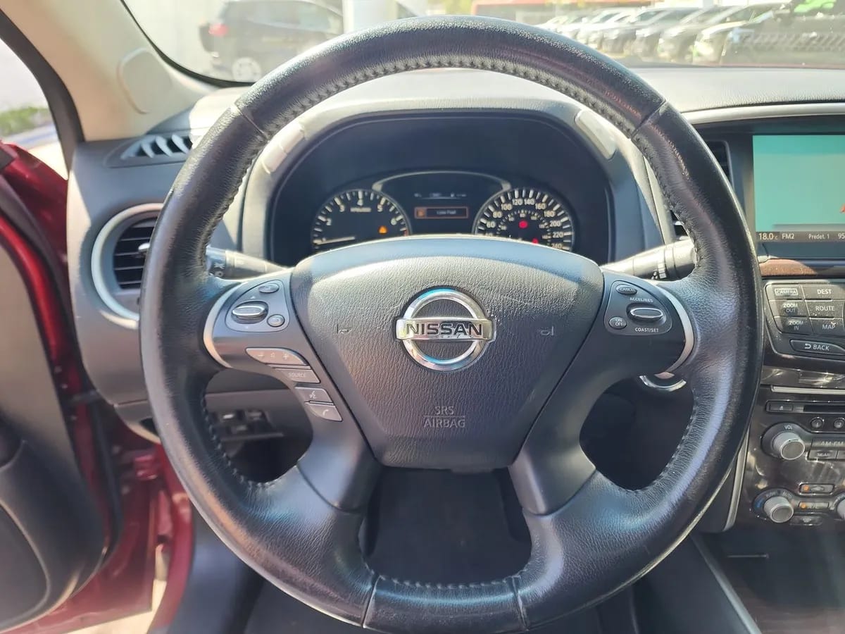 Nissan Pathfinder 3.5 Exclusive 4wd Cvt At 5p año 2016