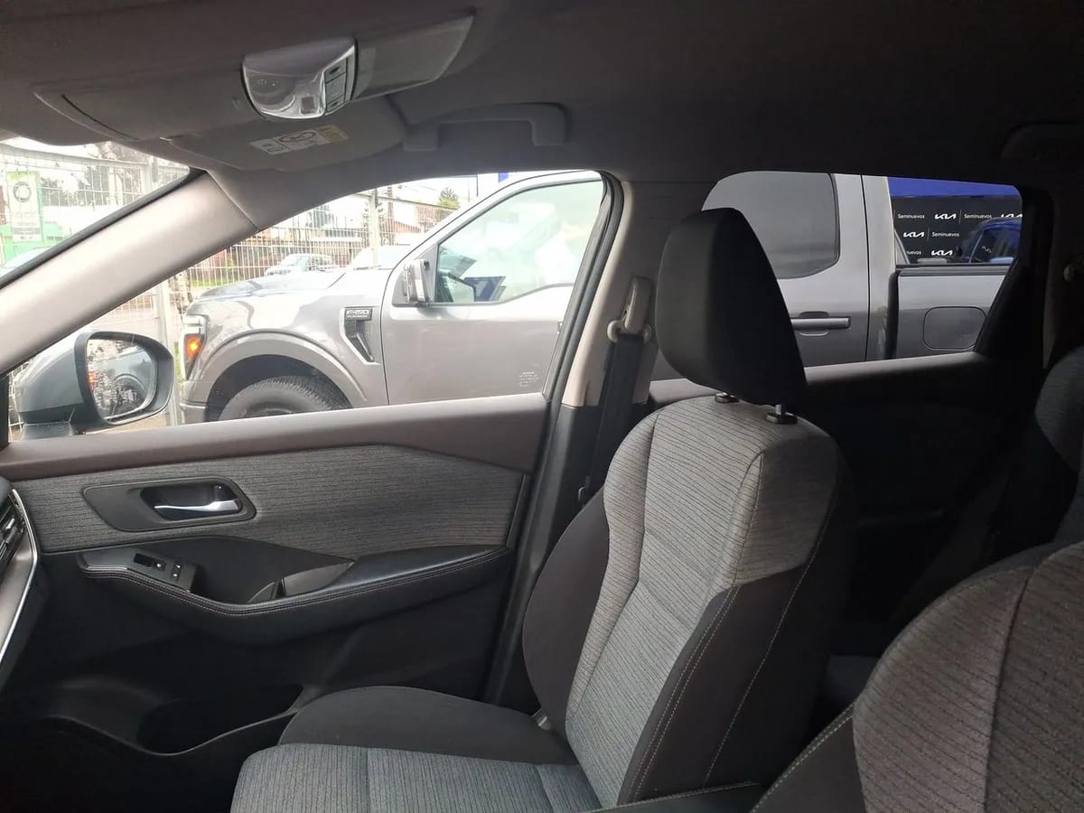 Nissan X-Trail 2.5 Sense 4x2 3row Cvt At 5p año 2024