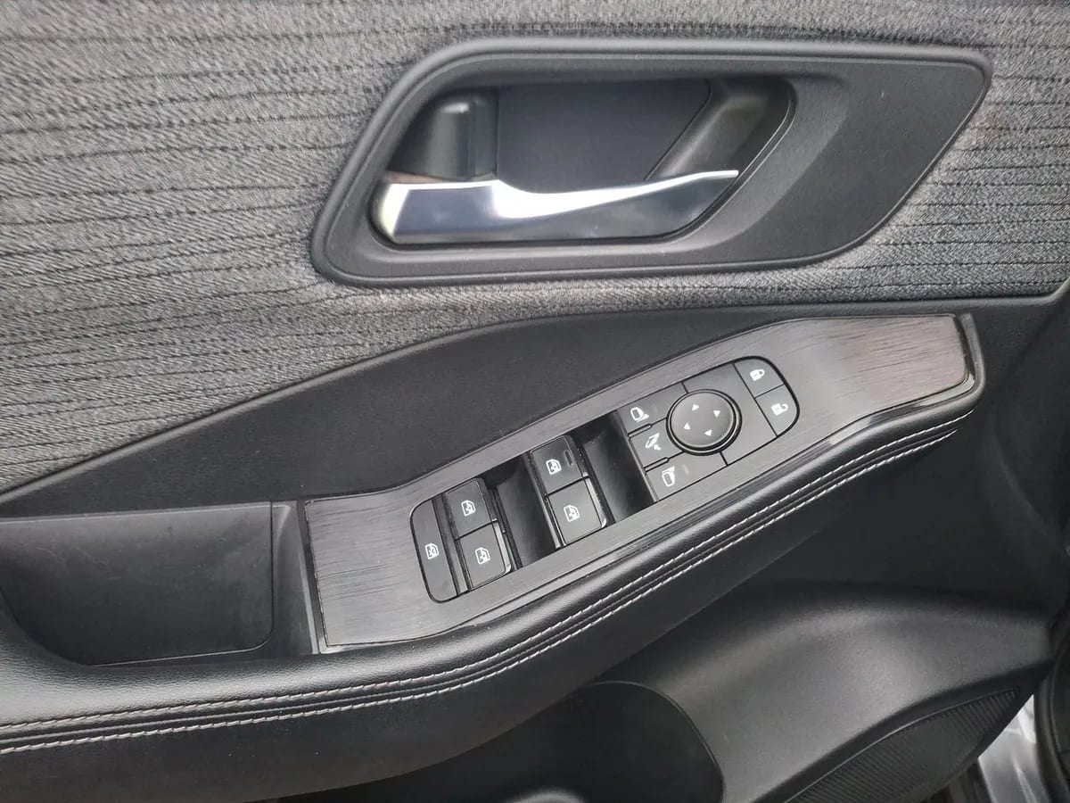 Nissan X-Trail 2.5 Sense 4x2 3row Cvt At 5p año 2024