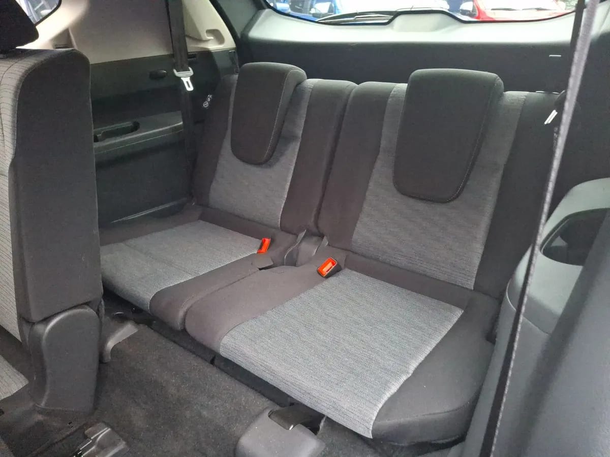 Nissan X-Trail 2.5 Sense 4x2 3row Cvt At 5p año 2024