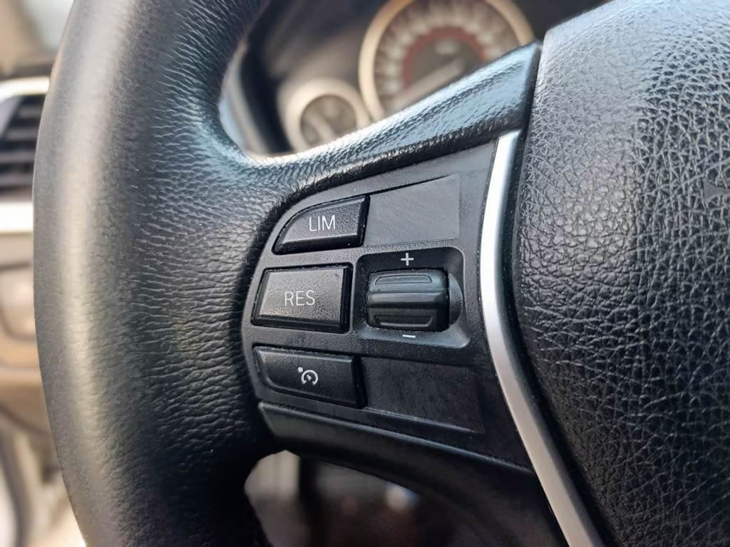 BMW 318 I Sport Lci año 2017