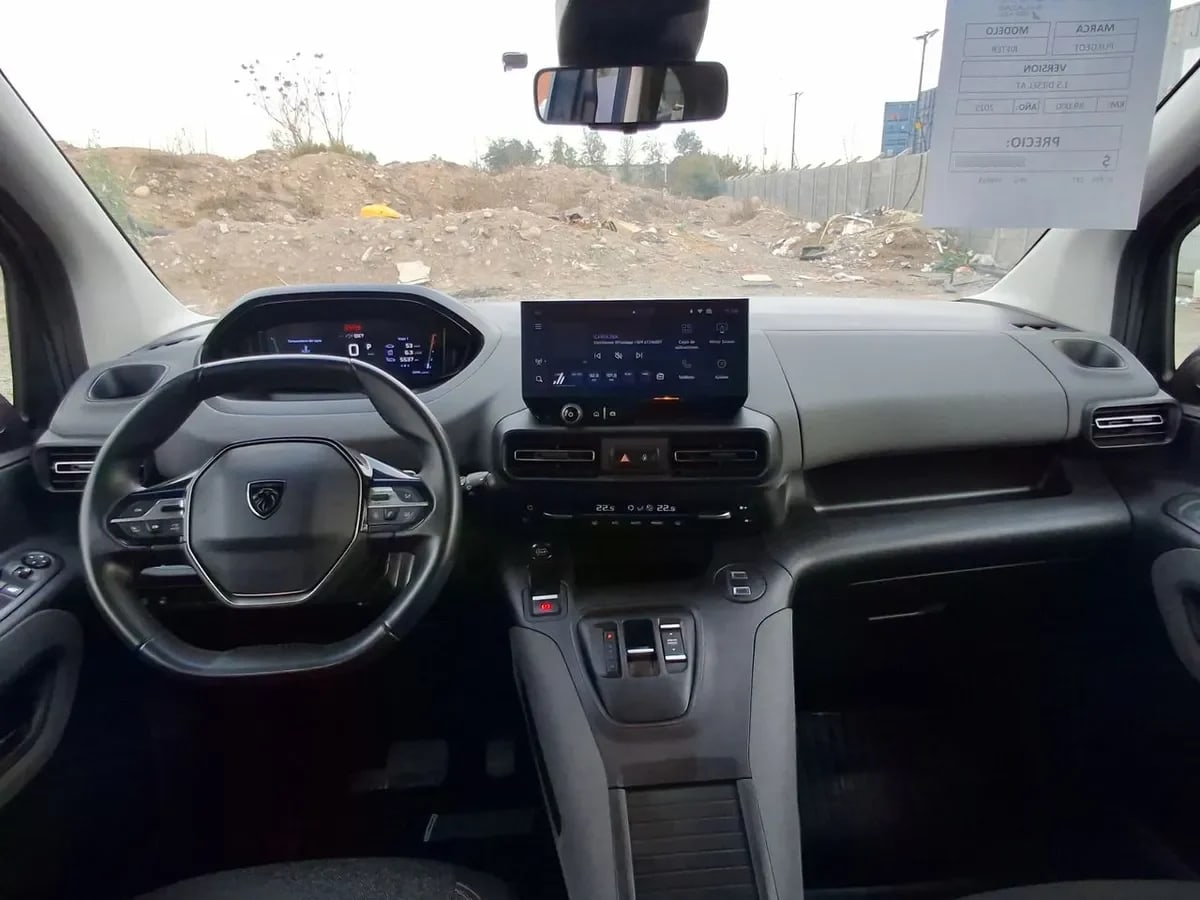 Peugeot Rifter 1.5 Mca Allure Bluehdi Diesel 130 4x2 Eat8 5p año 2025