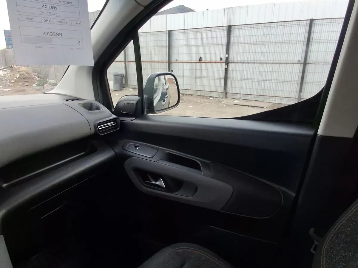Peugeot Rifter 1.5 Mca Allure Bluehdi Diesel 130 4x2 Eat8 5p año 2025