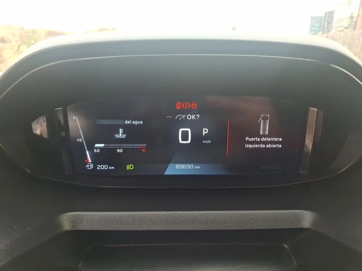 Peugeot Rifter 1.5 Mca Allure Bluehdi Diesel 130 4x2 Eat8 5p año 2025