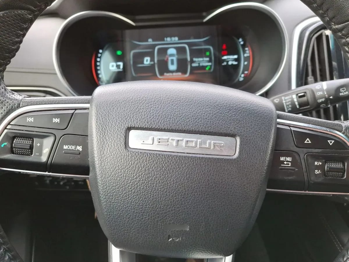 Jetour X70 1.5t Gls 4x2 Mt 5p año 2022