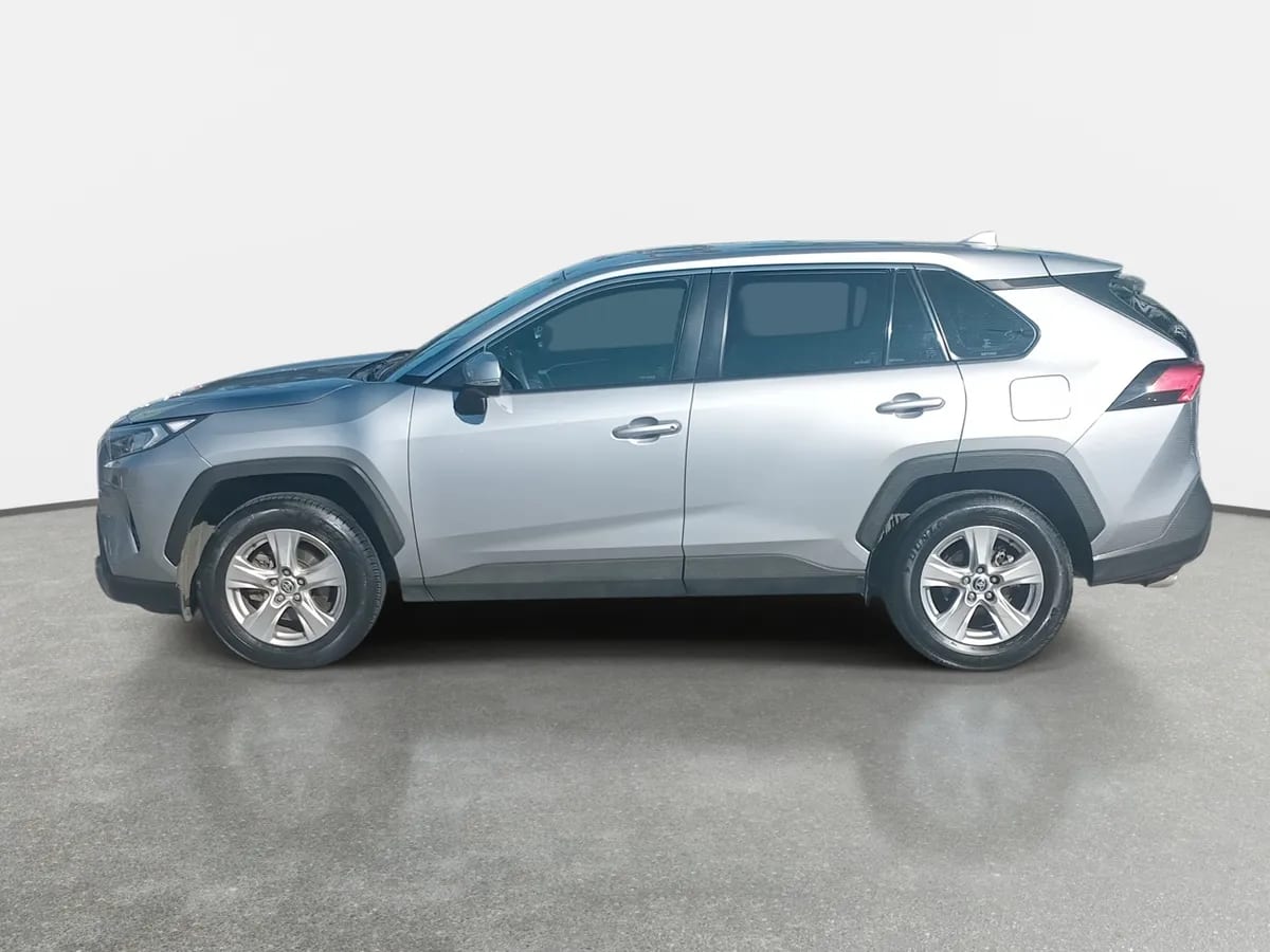Toyota Rav 4 2.0 Le 4x2 Mt 5p año 2022