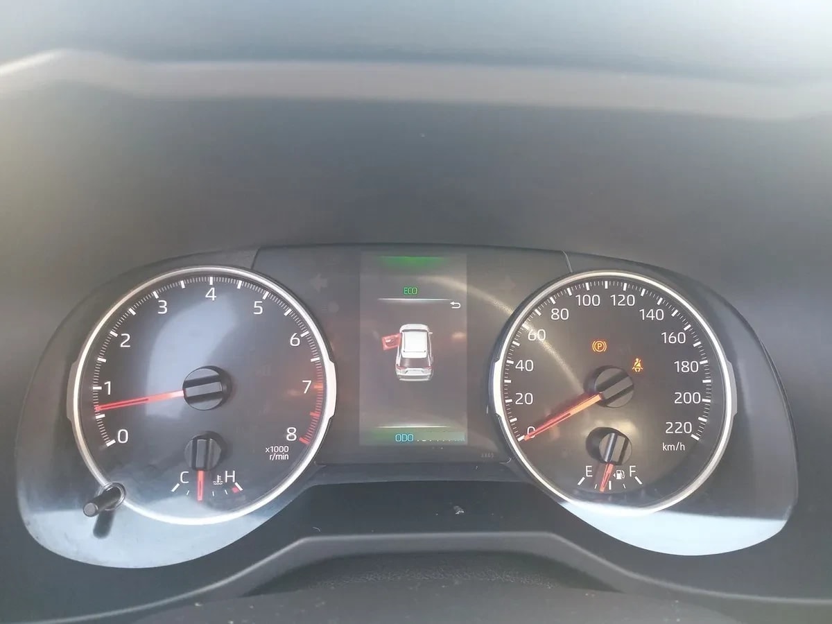Toyota Rav 4 2.0 Le 4x2 Mt 5p año 2022
