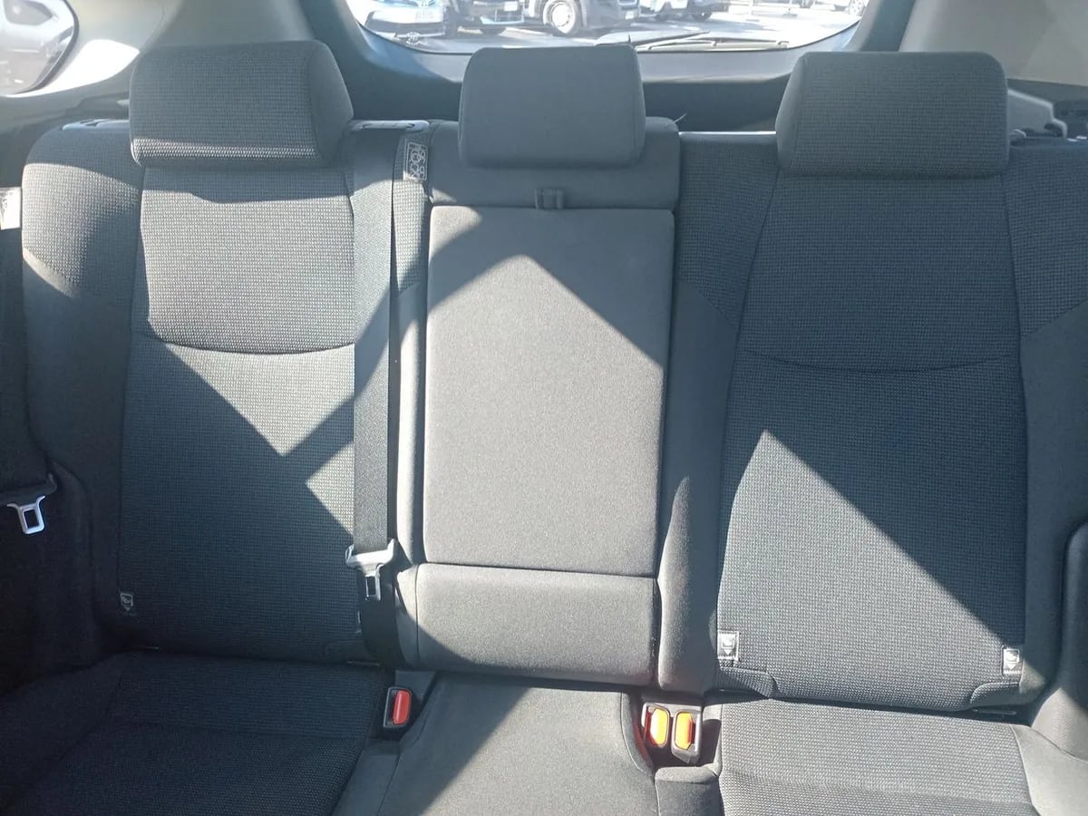 Toyota Rav 4 2.0 Le 4x2 Mt 5p año 2022