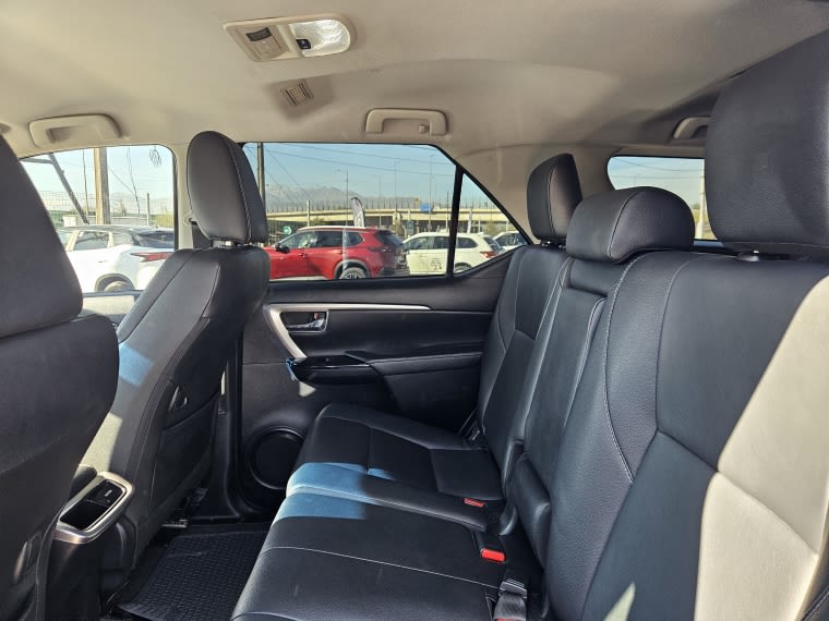 Toyota Fortuner Srx At 2.7 año 2023