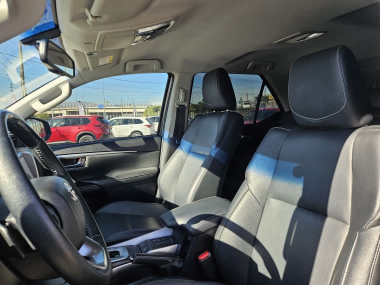 Toyota Fortuner Srx At 2.7 año 2023