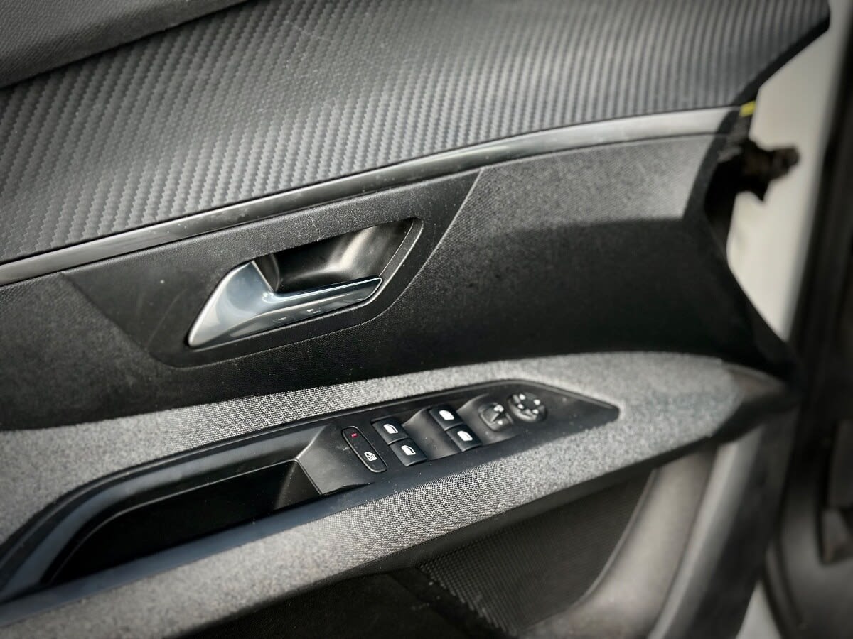 Peugeot 3008 Active Pack año 2022