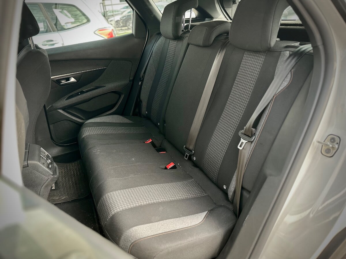 Peugeot 3008 Active Pack año 2022